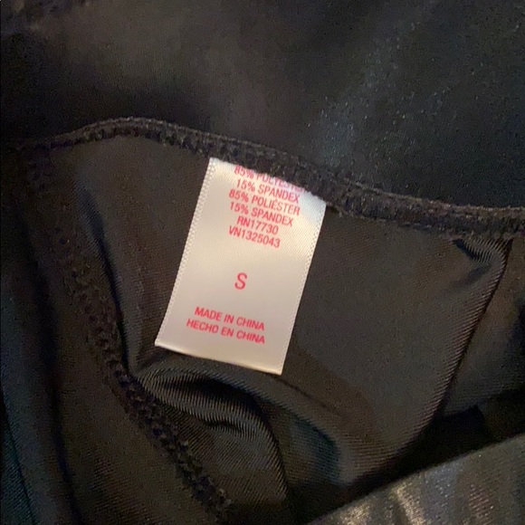 Faux leather black leggings size small - Picture 2 of 3